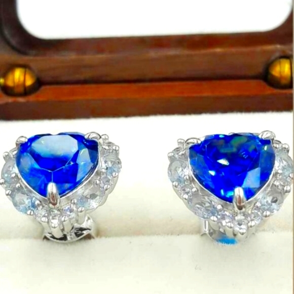 5 carat Blue Sapphire Light Blue Spinel Heart Cut Luxury Stud Earrings - Picture 8 of 10